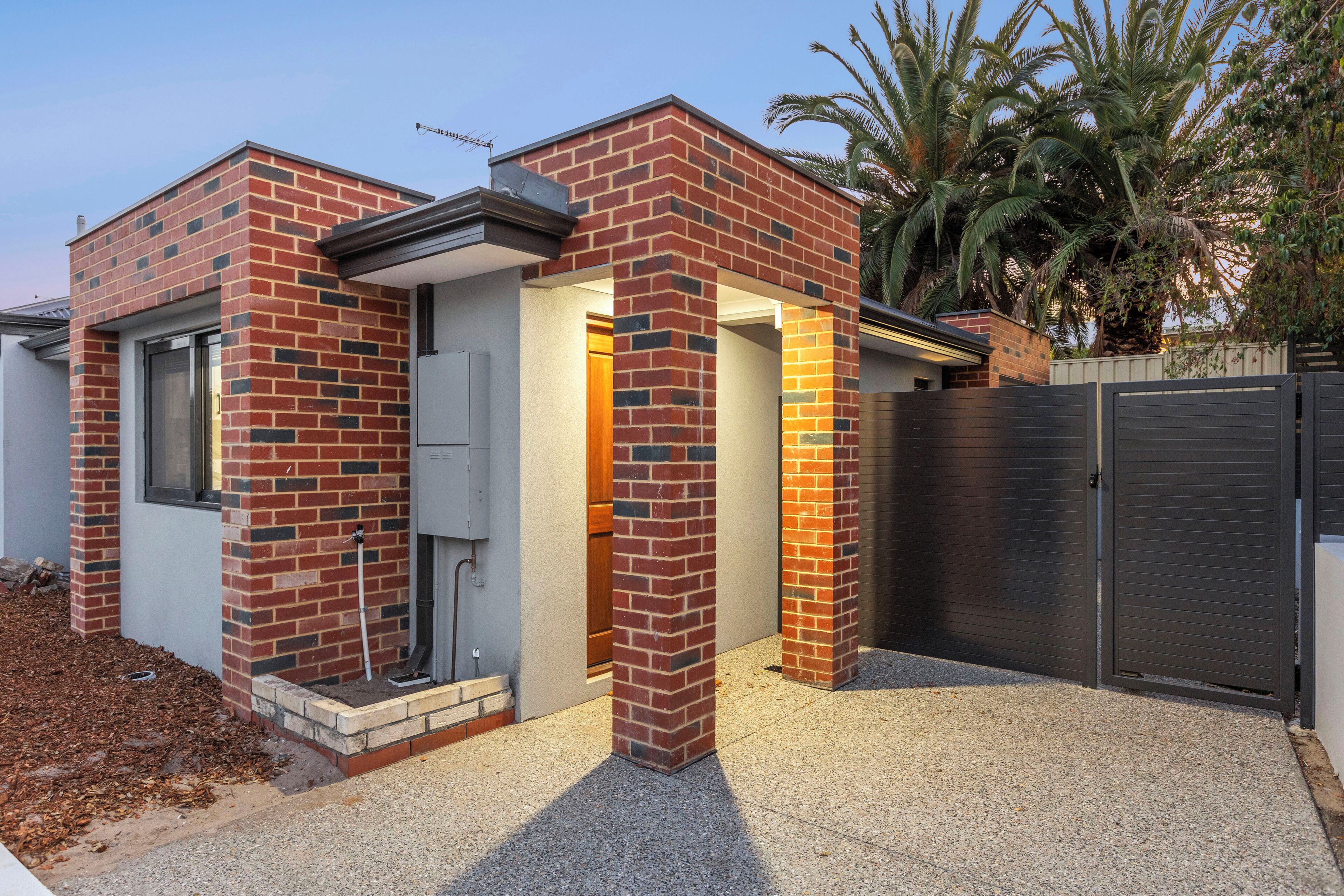 Vista frontal de la propiedad