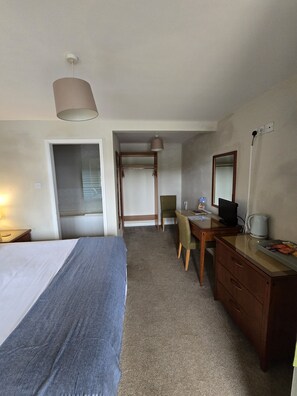 Desk, iron/ironing board, free WiFi, bed sheets