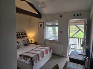 Desk, iron/ironing board, free WiFi, bed sheets