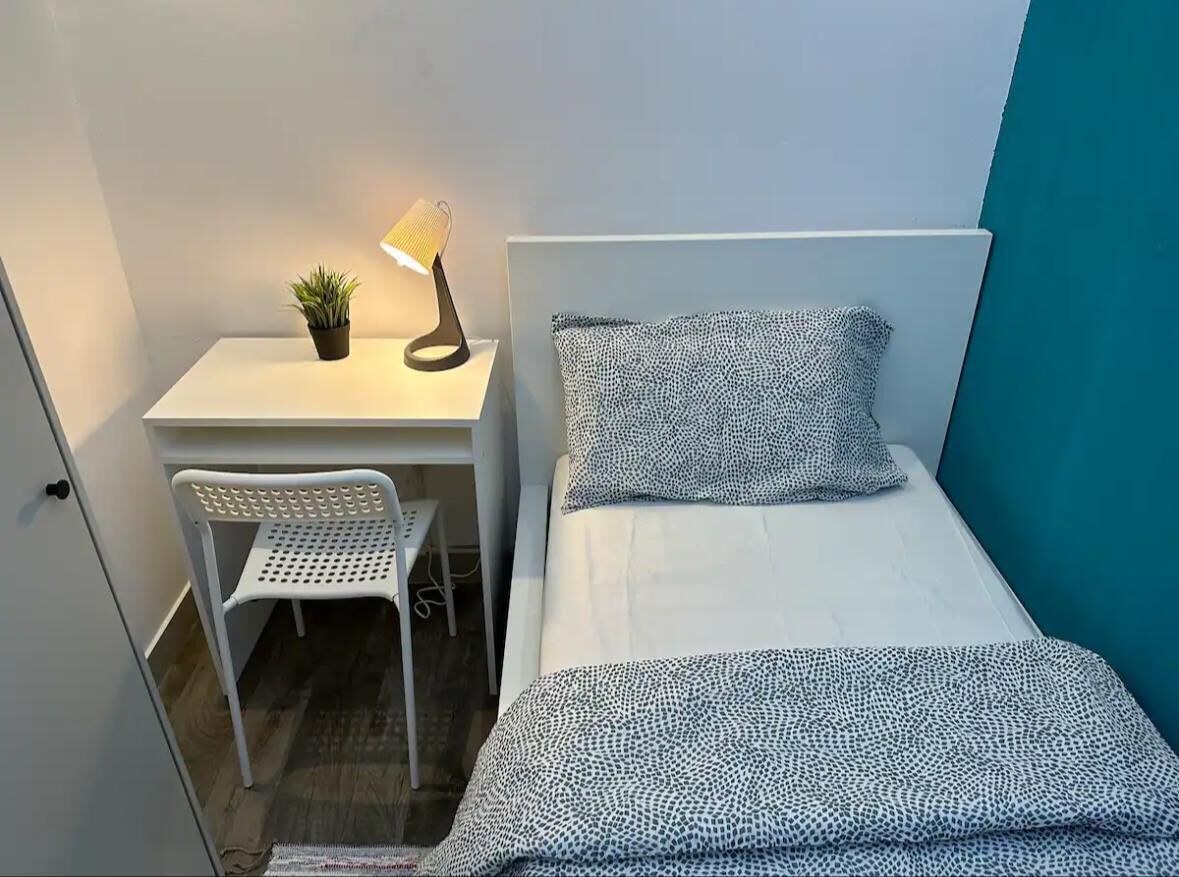 Iron/ironing board, free WiFi