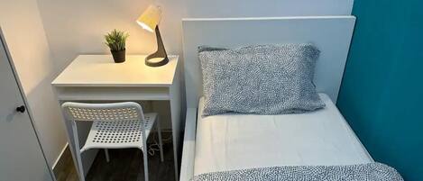 Iron/ironing board, free WiFi