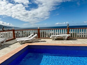 Alberca al aire libre 