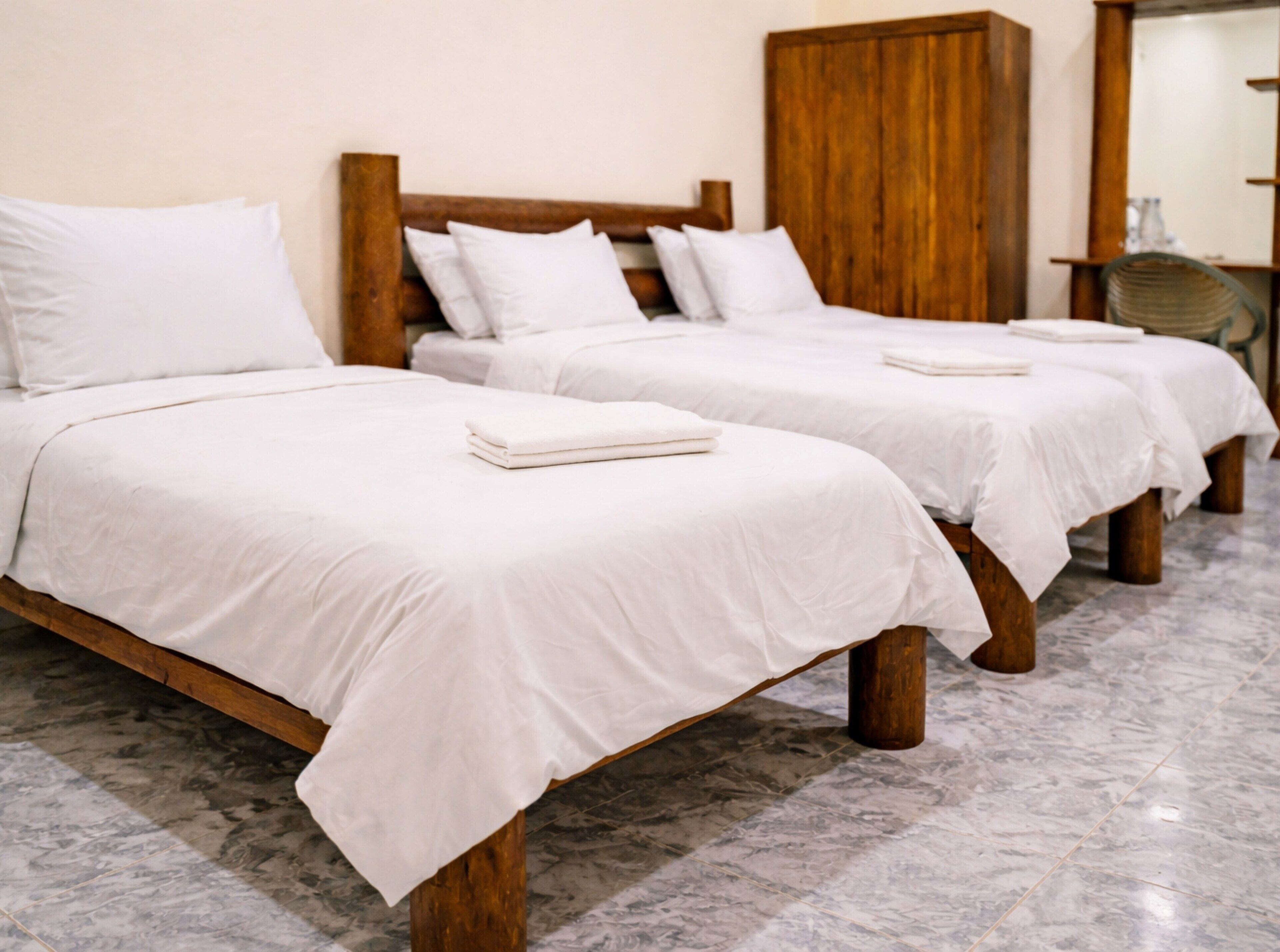 Kamar Triple Standar | Meja kerja dan Wi-Fi gratis