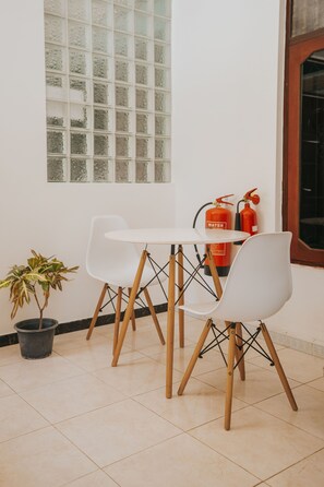 매일 뷔페 무료 아침 식사 포함