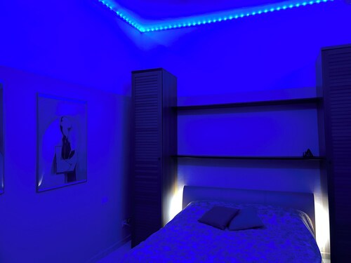 Bright Studio Apartment Serviced Area