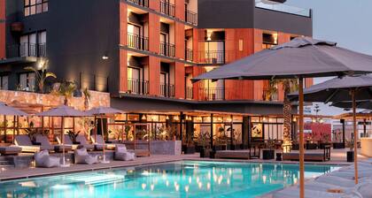 nobi boutique surf hotel