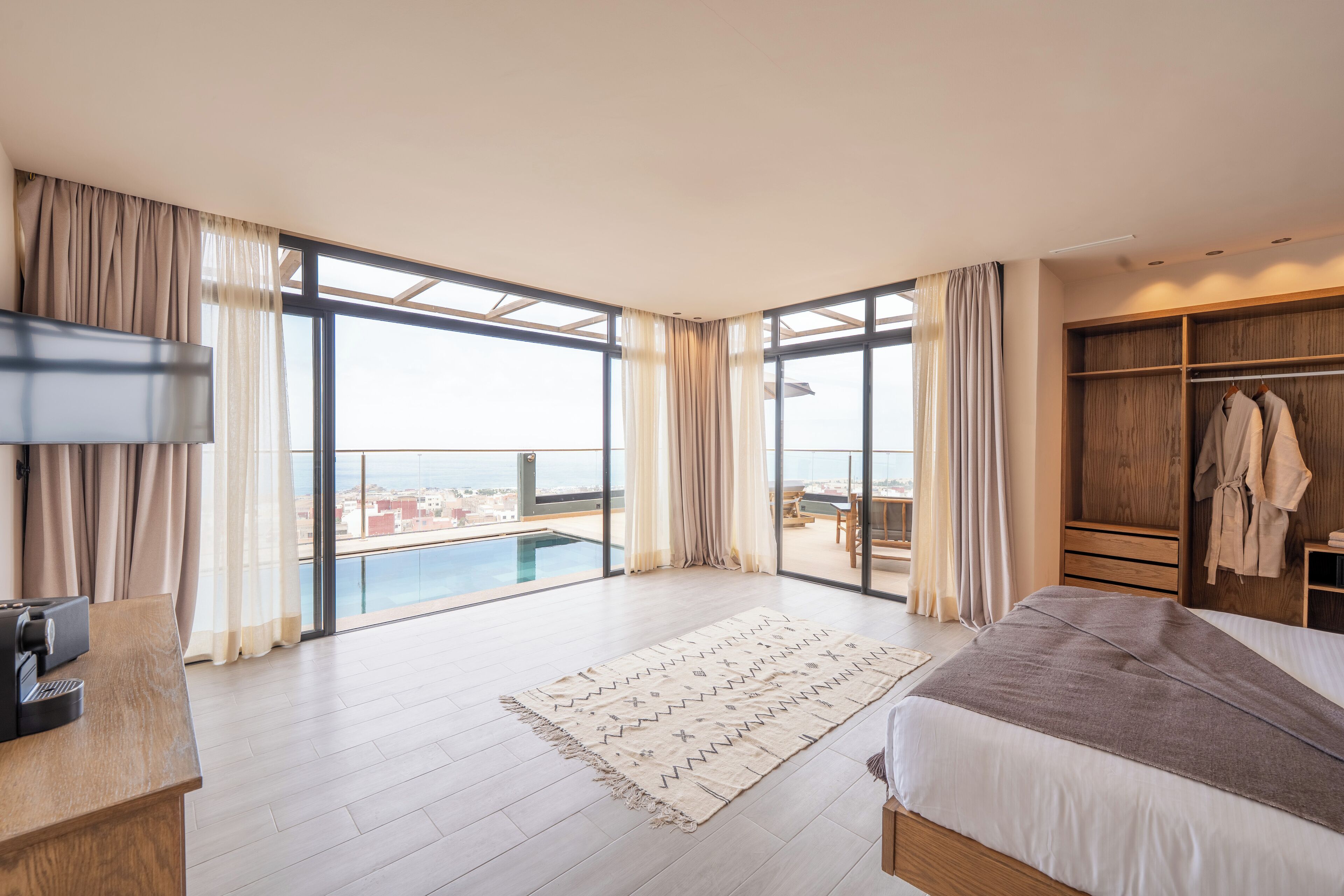 Habitación Royal | Camas Select Comfort y caja de seguridad en la habitación 