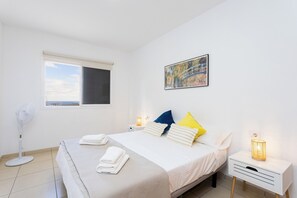 Iron/ironing board, WiFi, bed sheets - Home2Book Coastal Hideaway, Los Abrigos (Los Abrigos)