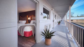 Standard Single Room | Iron/ironing board, free WiFi, bed sheets