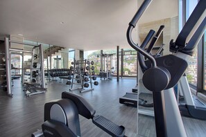 Fitness facility - Rooftop Pool + Hot tub + Gym | Romantic Zone Haven (Puerto Vallarta)