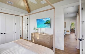 9 bedrooms, WiFi - Brand New Beach House with Water Slide/Arcade (Sarasota)