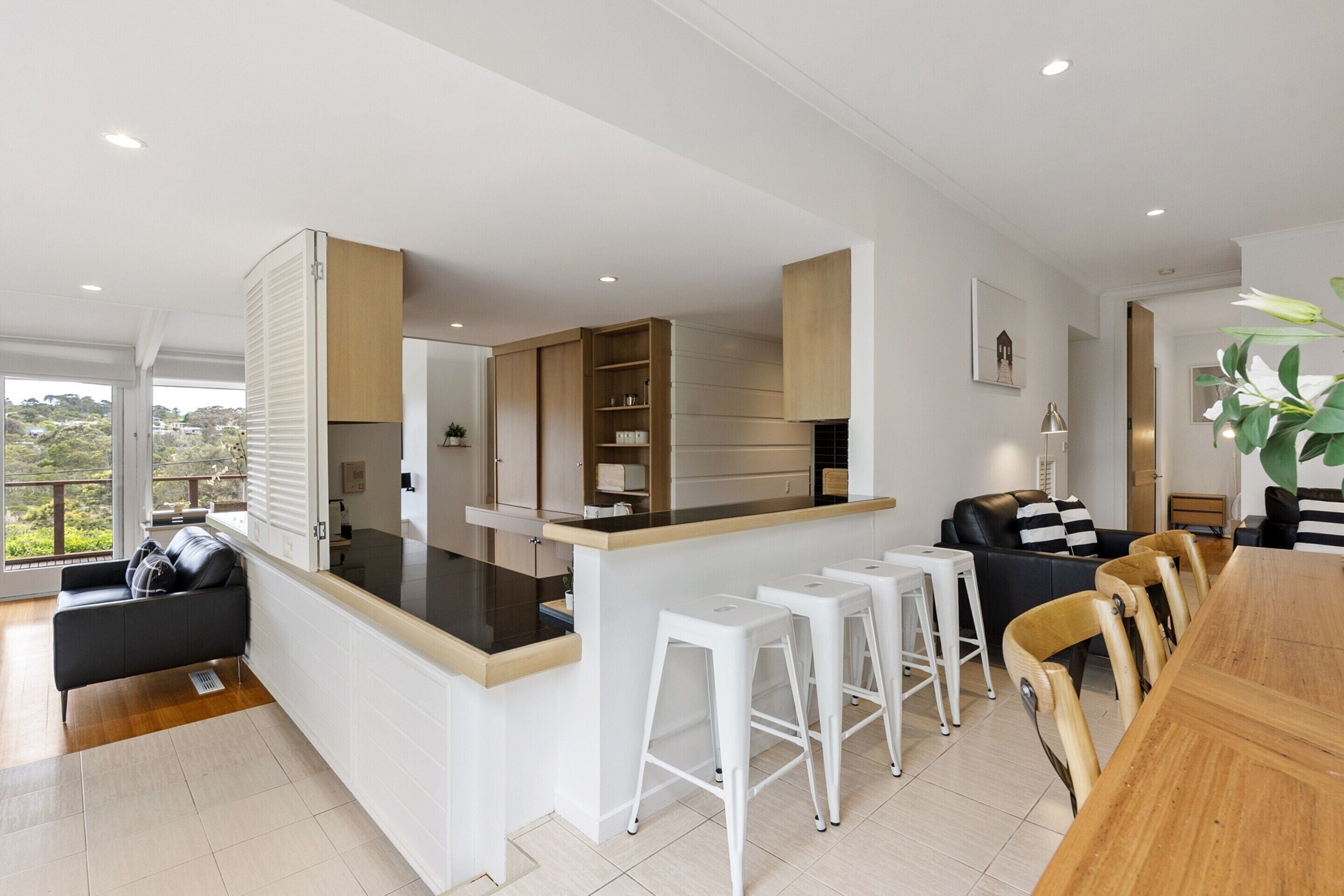 Apartment | Living room | Fireplace