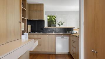 Apartment | Private kitchen | Fridge, dishwasher, electric kettle