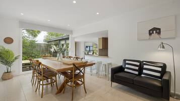 Apartament | Sala d'estar | Llar de foc