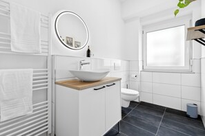 Apartment, City View | Bathroom - Apartment Pyramidenblick (Karlsruhe)