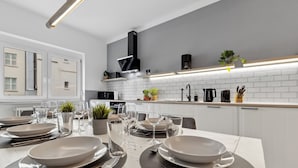 Apartment, City View | In-room dining - Apartment Pyramidenblick (Karlsruhe)