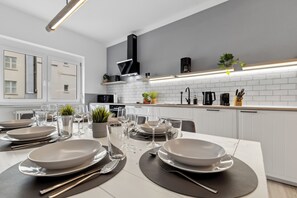 Apartment, City View | In-room dining - Apartment Pyramidenblick (Karlsruhe)