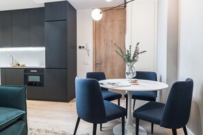Dining - Doctor Castelo xxviii (Madrid)