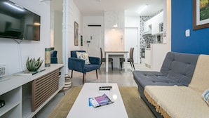 Living area - Smart TV | 300m from Lagoa | 600mb Wi-Fi #LA13M (Florianópolis)