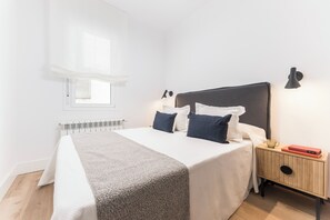 2 slaapkamers, een strijkplank/strijkijzer, gratis wifi, beddengoed