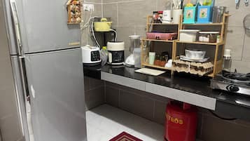 Townhouse Keluarga, Bebas Asap Rokok, AC | Dapur pribadi