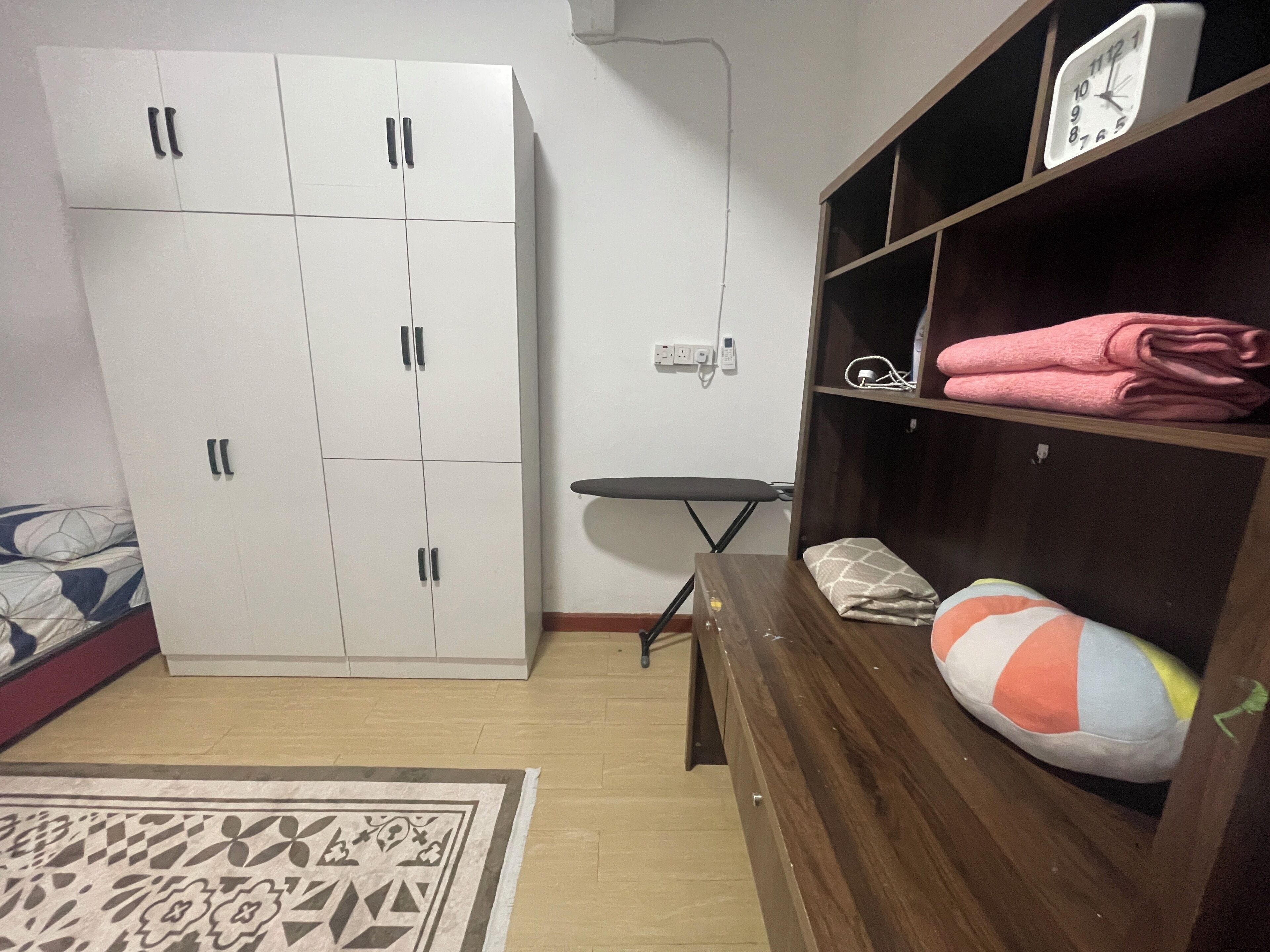 Townhouse Keluarga, Bebas Asap Rokok, AC | Setrika/meja setrika dan Wi-Fi gratis