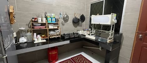 Familiebyhus - ikke-ryger - aircondition | Privat køkken