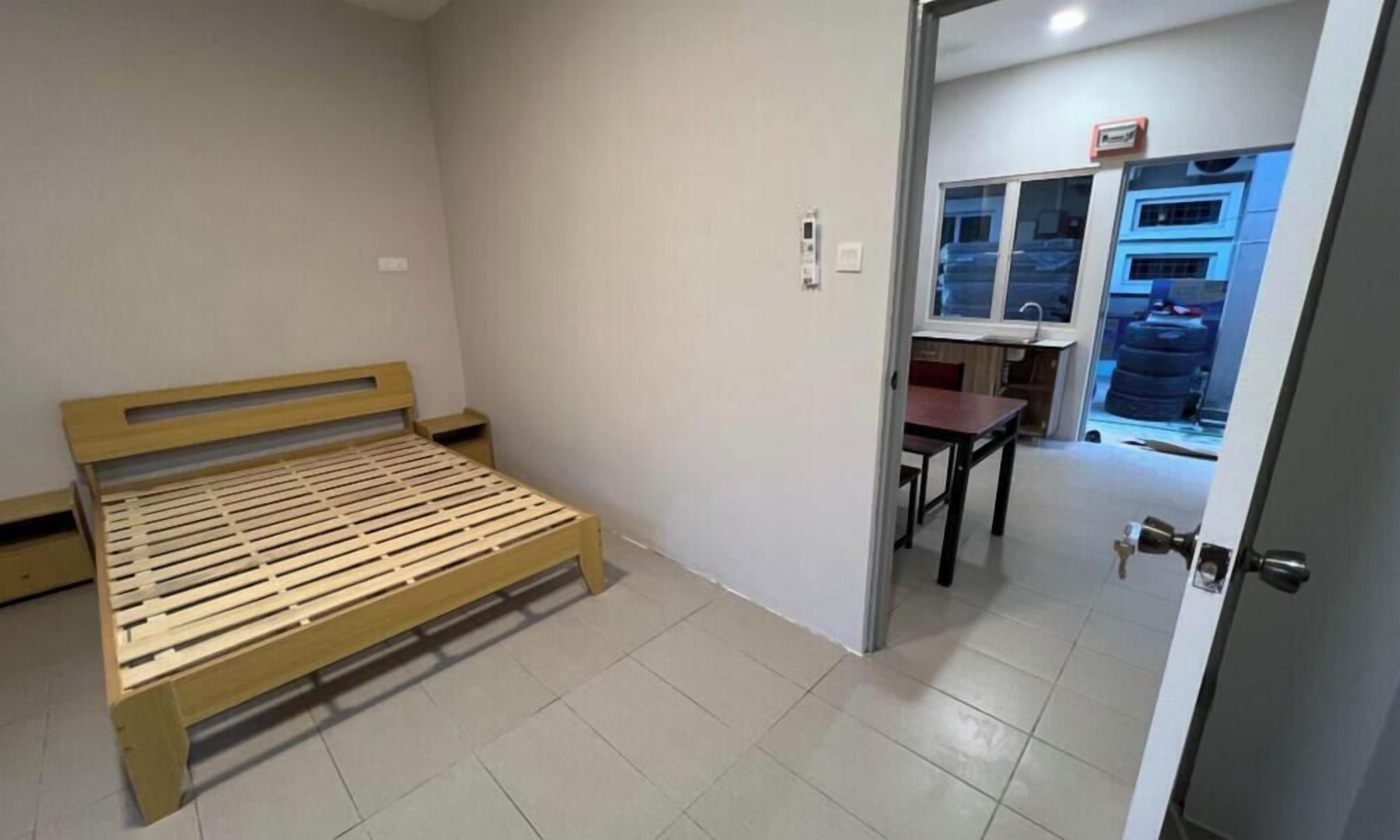 Iron/ironing board, free WiFi