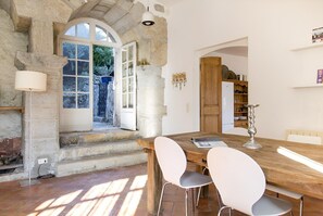 House | Dining - Beautiful Detached Villa With Pool (Flayosc)