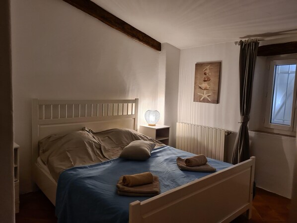 Casa | 3 dormitoris, mobiliari individual i roba de llit