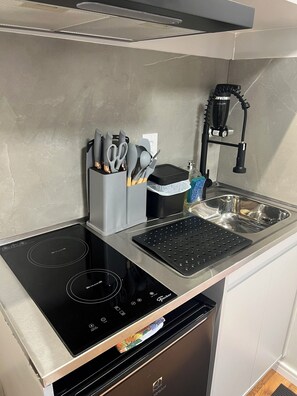 Microwave, oven, stovetop - Loft3 Brooklin Berrini Vila Olímpia Airport CGH (São Paulo)