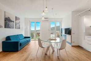 Living area - Welcome to Le Margherite, a holiday home located in the splendid town of Portovenere, in a panoramic area that offers a breathtaking view of the sea.This welcoming studio apartment is the ideal choice for those who want to spend a relaxing holiday in a (Portovenere)