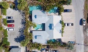 Exterior - Amazing location~Heated pool~One min to Beach! (Holmes Beach)