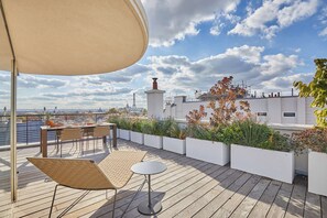 Apartment | Outdoor dining - Penthouse With View of the Eiffel Tower-faubourg (Paris)
