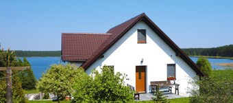 Holiday Apartment With Fireplace, Lake View