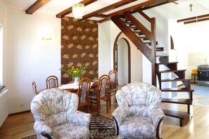 Apartment | Living room - Holiday Apartment With Fireplace, Lake View (Lipnica)