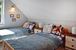 House | 3 bedrooms, individually furnished, bed sheets - Holiday Home With a Large Private Garden (Choczewo)