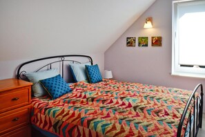 House | 3 bedrooms, individually furnished, bed sheets - Holiday Home With a Large Private Garden (Choczewo)