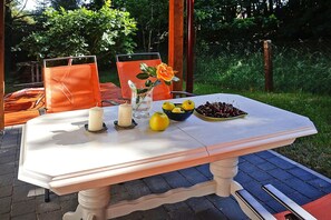 House | Outdoor dining - Holiday Home With a Large Private Garden (Choczewo)