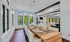 Dining - New Beach House 1 Min to Beach! Heated Pool/Spa! (Anna Maria)