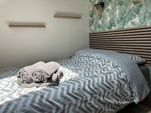 Fer et planche à repasser, Wi-Fi, draps fournis