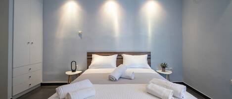 Bügeleisen/Bügelbrett, Internetzugang, Bettwäsche