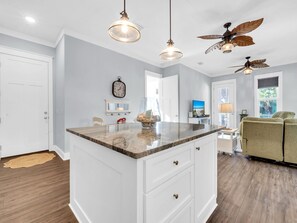 Interior - ⭐Close to Beach-Outdoor Space-The Grand Castle⭐ (Panama City Beach)