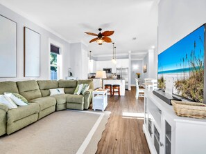 TV - ⭐Close to Beach-Outdoor Space-The Grand Castle⭐ (Panama City Beach)