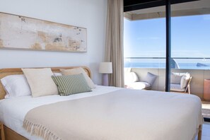 3 bedrooms, iron/ironing board, travel cot - BENIDORM BEACH boho style apartment (Benidorm)
