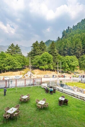 Exterior - Luxus Grand Hotel  (Naran)