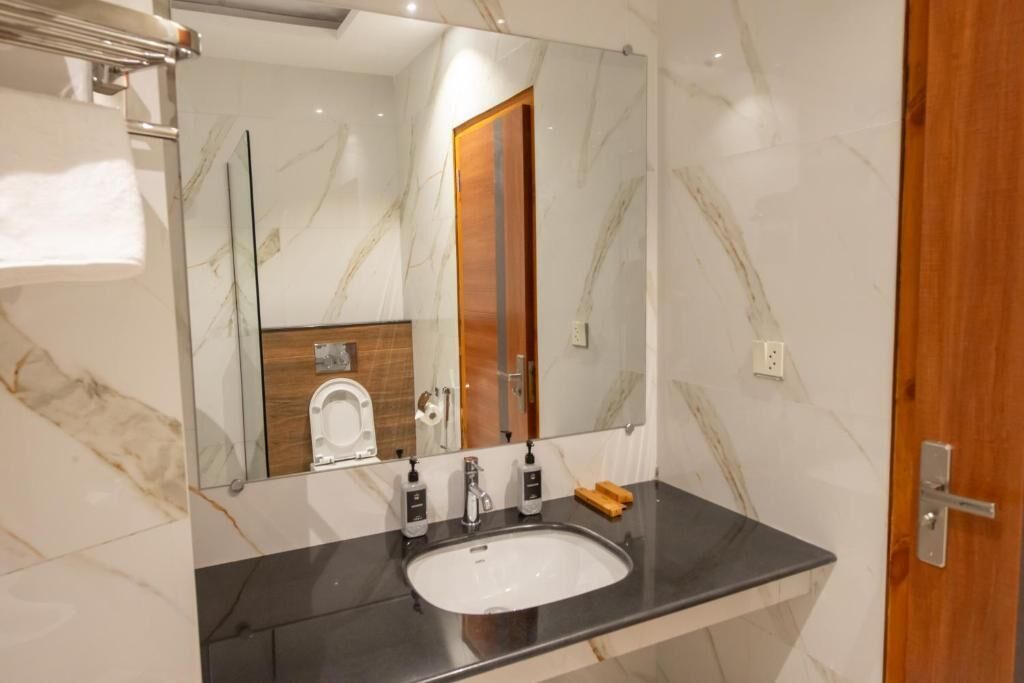 Deluxe Double Room, Mountain View | Bathroom