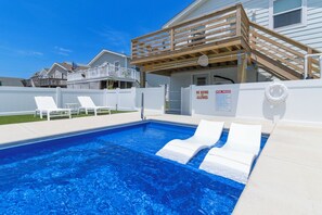 Pool - Semi-oceanfront pet-friendly Kitty Hawk home across the street from the beach! (Kitty Hawk)
