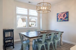 Dining - Season's Limit, 3 BR, 3.5 BA in Beaufort's Beau Coast Community! (Beaufort)