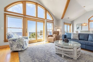 Smart TV, fireplace - Gorgeous pet-friendly soundfront home w/ pool, hot tub, & elevator by Sun Realty (Kitty Hawk)